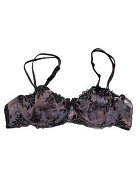 90s European Vintage TCM Cupid Art Nouveau Embroidered Bra (Grey/Multi) 34B/32C